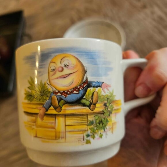 Vintage ALICE in WONDERLAND Child's Dishes Set - ENGLAND - Johnson Bros - NEW - Picture 4 of 8